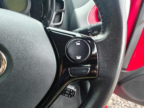 Toyota Aygo 1.0 VVT-i x-play Euro 6 5dr 54