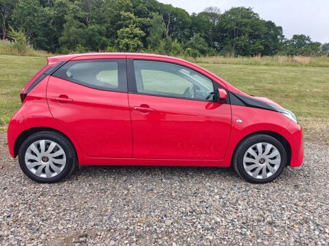 Toyota Aygo 1.0 VVT-i x-play Euro 6 5dr 2