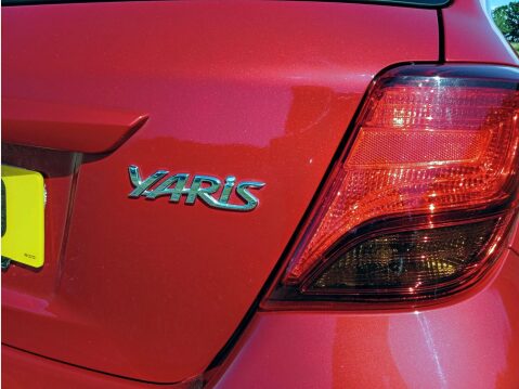Toyota Yaris 1.33 Dual VVT-i Icon Euro 6 5dr 72