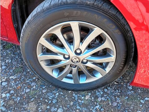Toyota Yaris 1.33 Dual VVT-i Icon Euro 6 5dr 64
