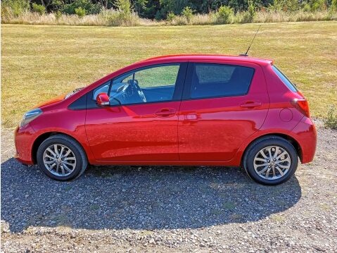Toyota Yaris 1.33 Dual VVT-i Icon Euro 6 5dr 7