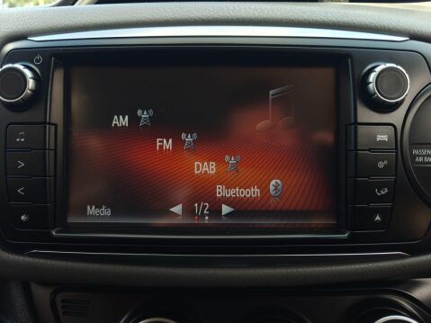 Toyota Yaris 1.33 Dual VVT-i Icon Euro 6 5dr 31
