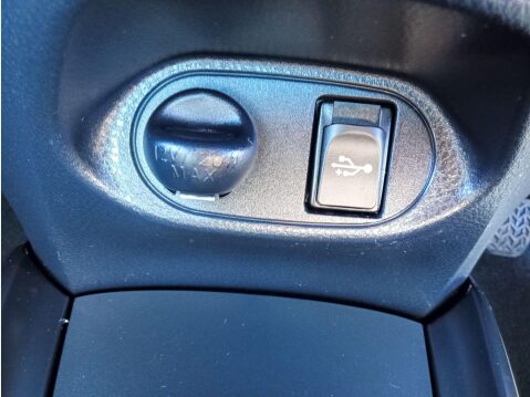 Toyota Yaris 1.33 Dual VVT-i Icon Euro 6 5dr 37