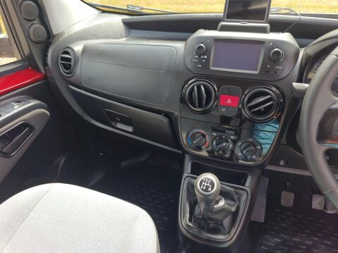Fiat Qubo 1.4 Lounge Euro 6 5dr 40