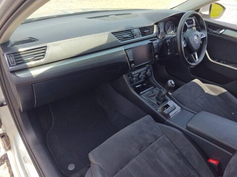 Skoda Superb 2.0 TDI SE L Executive Euro 6 (s/s) 5dr 20