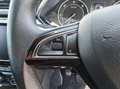 Skoda Superb 2.0 TDI SE L Executive Euro 6 (s/s) 5dr 72