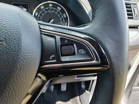 Skoda Superb 2.0 TDI SE L Executive Euro 6 (s/s) 5dr 73