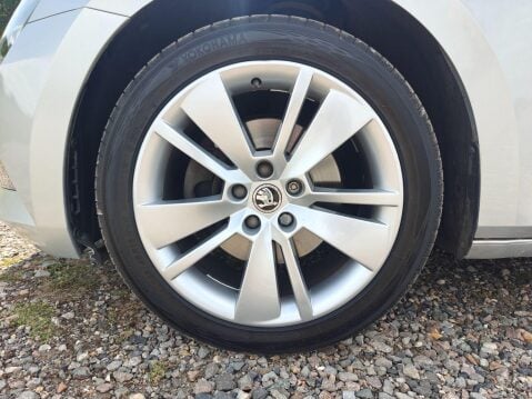 Skoda Superb 2.0 TDI SE L Executive Euro 6 (s/s) 5dr 87