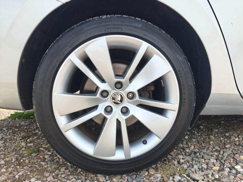 Skoda Superb 2.0 TDI SE L Executive Euro 6 (s/s) 5dr 88