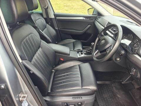 Skoda Superb 2.0 TDI SE L Executive DSG Euro 6 (s/s) 5dr 22
