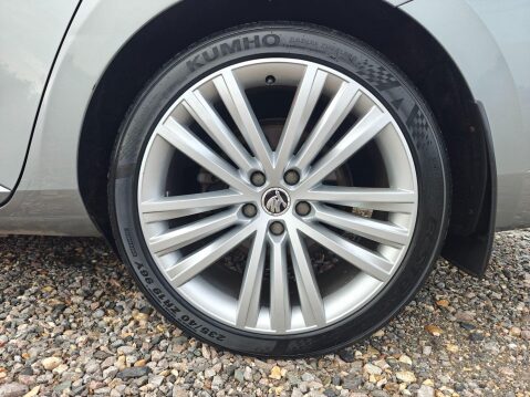 Skoda Superb 2.0 TDI SE L Executive DSG Euro 6 (s/s) 5dr 83