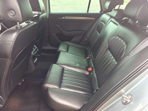 Skoda Superb 2.0 TDI SE L Executive DSG Euro 6 (s/s) 5dr 31