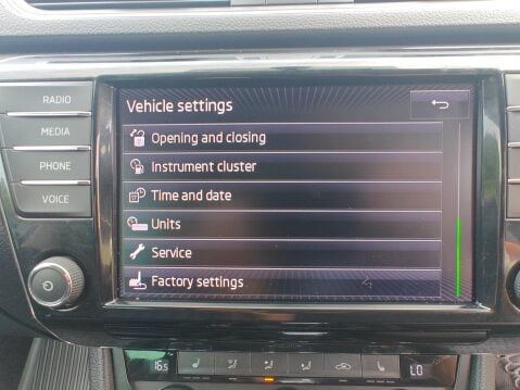 Skoda Superb 2.0 TDI SE L Executive DSG Euro 6 (s/s) 5dr 45