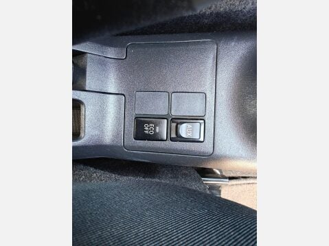 Toyota Yaris 1.33 Dual VVT-i TR Euro 4 (s/s) 5dr 27