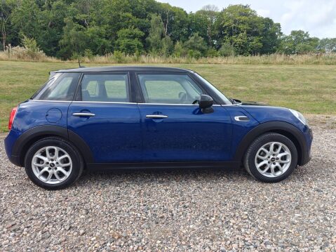 Mini Hatch 1.5 Cooper Auto Euro 6 (s/s) 5dr 2