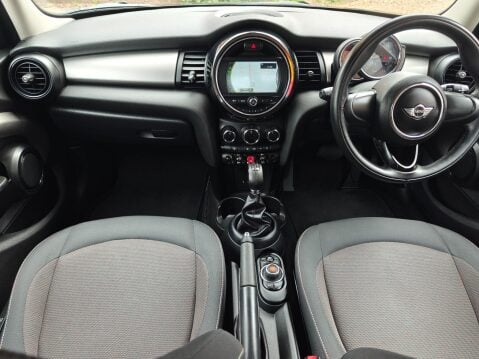 Mini Hatch 1.5 Cooper Auto Euro 6 (s/s) 5dr 7