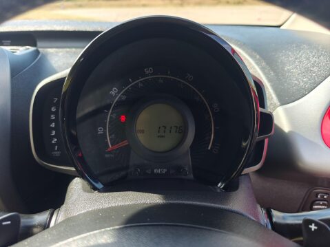 Toyota Aygo 1.0 VVT-i x-play x-shift Euro 6 5dr (Safety Sense) 46