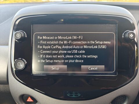 Toyota Aygo 1.0 VVT-i x-play x-shift Euro 6 5dr (Safety Sense) 39