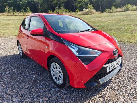 Toyota Aygo 1.0 VVT-i x-play x-shift Euro 6 5dr (Safety Sense) 1