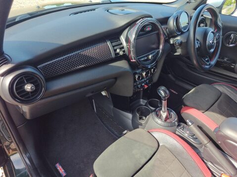 Mini Hatch 2.0 John Cooper Works Auto Euro 6 (s/s) 3dr 17