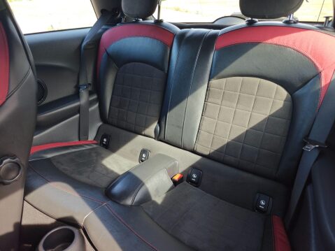Mini Hatch 2.0 John Cooper Works Auto Euro 6 (s/s) 3dr 24