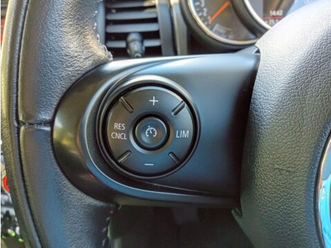 Mini Hatch 1.5 Cooper Auto Euro 6 (s/s) 5dr 31