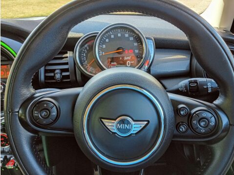 Mini Hatch 1.5 Cooper Auto Euro 6 (s/s) 5dr 30