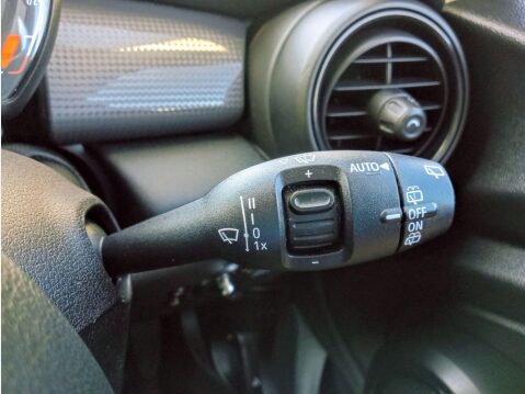 Mini Hatch 1.5 Cooper Auto Euro 6 (s/s) 5dr 33