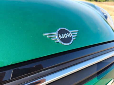 Mini Hatch 1.5 Cooper Exclusive Steptronic Euro 6 (s/s) 5dr 82