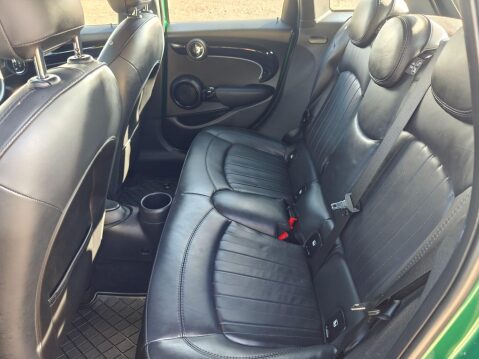 Mini Hatch 1.5 Cooper Exclusive Steptronic Euro 6 (s/s) 5dr 31