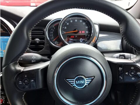 Mini Hatch 1.5 Cooper Exclusive Steptronic Euro 6 (s/s) 5dr 7