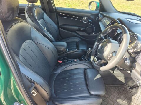 Mini Hatch 1.5 Cooper Exclusive Steptronic Euro 6 (s/s) 5dr 22