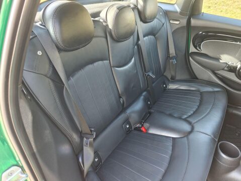 Mini Hatch 1.5 Cooper Exclusive Steptronic Euro 6 (s/s) 5dr 27