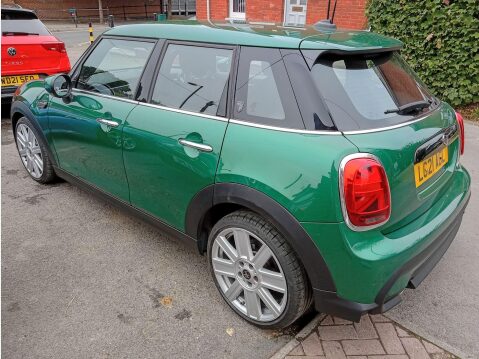 Mini Hatch 1.5 Cooper Exclusive Steptronic Euro 6 (s/s) 5dr 3