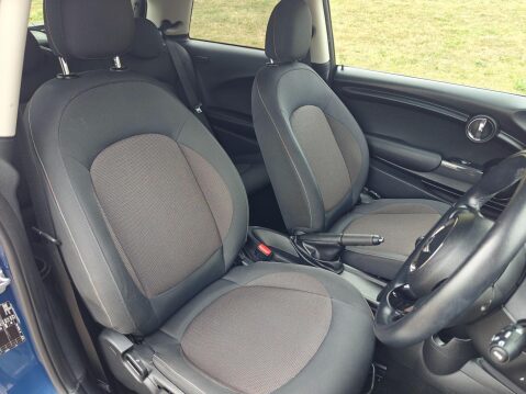 Mini Hatch 1.5 Cooper Euro 6 (s/s) 3dr 20