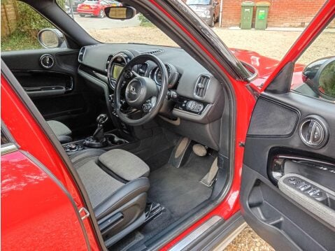 Mini Countryman 1.5 Cooper Auto 6Spd ALL4 Euro 6 (s/s) 5dr 8