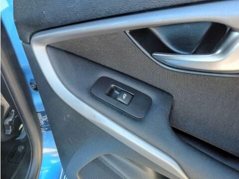 Volvo V40 2.0 T2 ES Euro 6 (s/s) 5dr 49