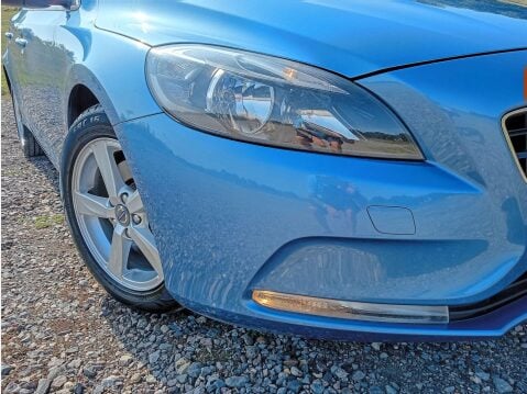 Volvo V40 2.0 T2 ES Euro 6 (s/s) 5dr 9