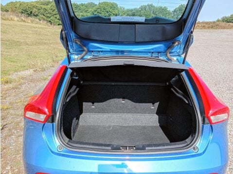 Volvo V40 2.0 T2 ES Euro 6 (s/s) 5dr 17