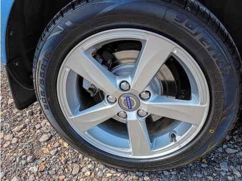 Volvo V40 2.0 T2 ES Euro 6 (s/s) 5dr 13