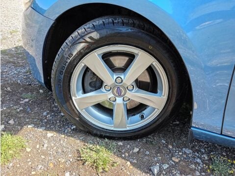 Volvo V40 2.0 T2 ES Euro 6 (s/s) 5dr 15