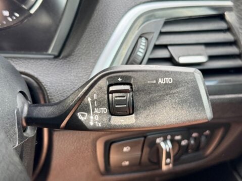 BMW 2 Series 2.0 220i GPF Sport Auto Euro 6 (s/s) 2dr 32