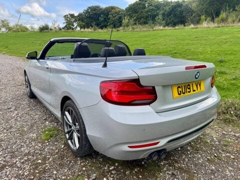 BMW 2 Series 2.0 220i GPF Sport Auto Euro 6 (s/s) 2dr 55