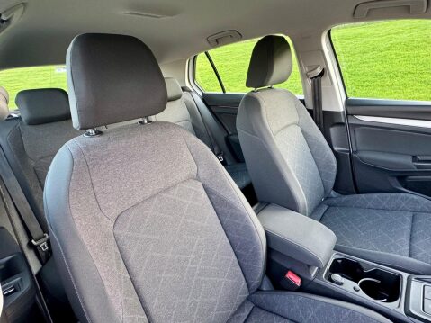 Volkswagen Golf 1.5 TSI Life Euro 6 (s/s) 5dr 26