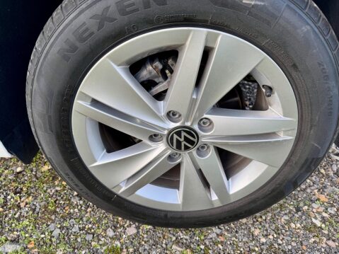 Volkswagen Golf 1.5 TSI Life Euro 6 (s/s) 5dr 12