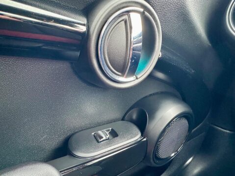Mini Hatch 2.0 John Cooper Works Auto Euro 6 (s/s) 3dr 50