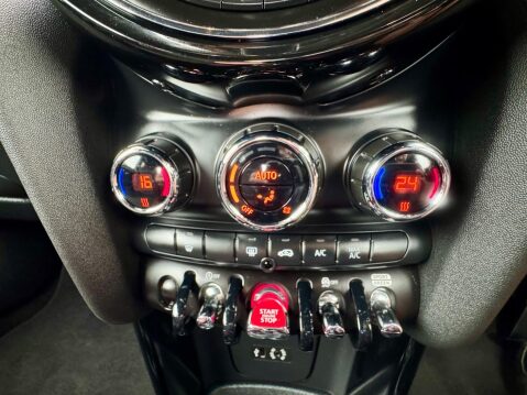 Mini Hatch 2.0 John Cooper Works Auto Euro 6 (s/s) 3dr 41