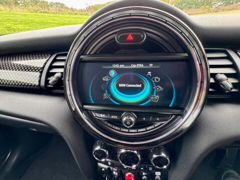 Mini Hatch 2.0 John Cooper Works Auto Euro 6 (s/s) 3dr 38