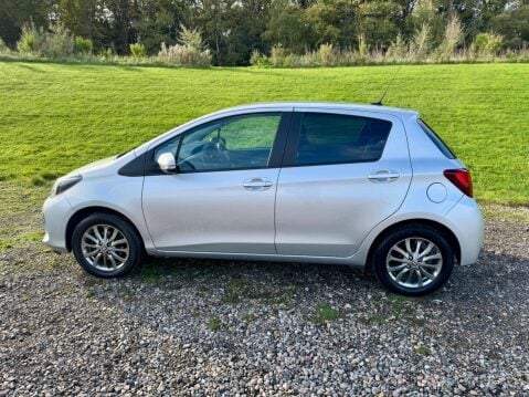 Toyota Yaris 1.33 Dual VVT-i Icon Euro 6 5dr (Safety Sense) 5