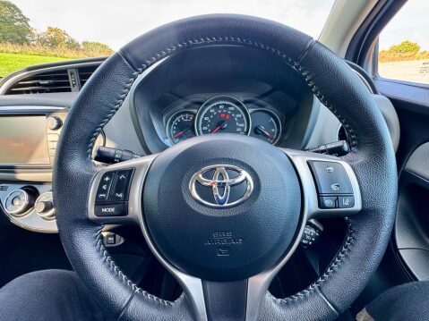 Toyota Yaris 1.33 Dual VVT-i Icon Euro 6 5dr (Safety Sense) 23